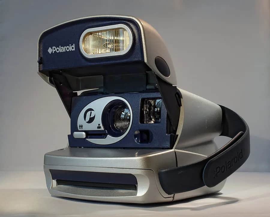 Historia wynalezienia aparatu fotograficznego - przełomowe momenty w dziejach