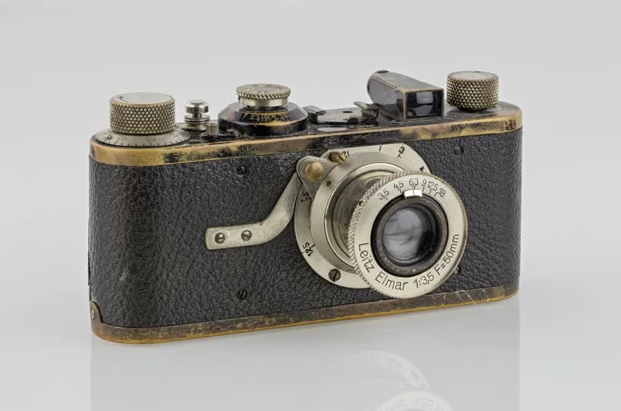 Aparaty fotograficzne lat 50: Historia i przełomowe modele