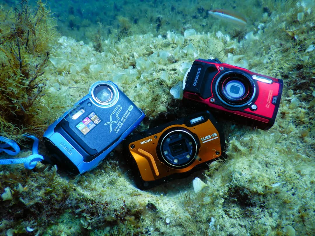 Najlepsze aparaty do zdjęć podwodnych: wybór i porady 2025
