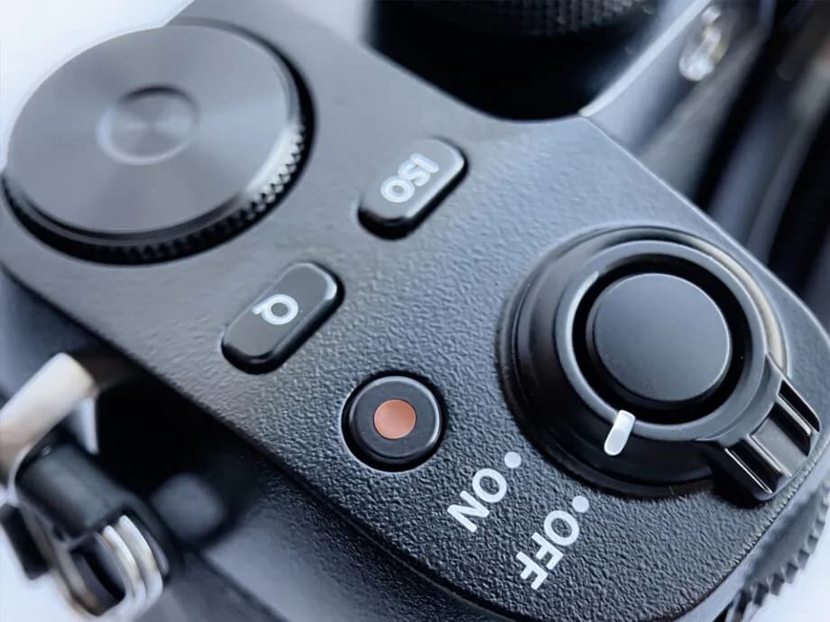 Jak ustawić ISO w aparacie i uniknąć złej jakości zdjęć w każdych warunkach