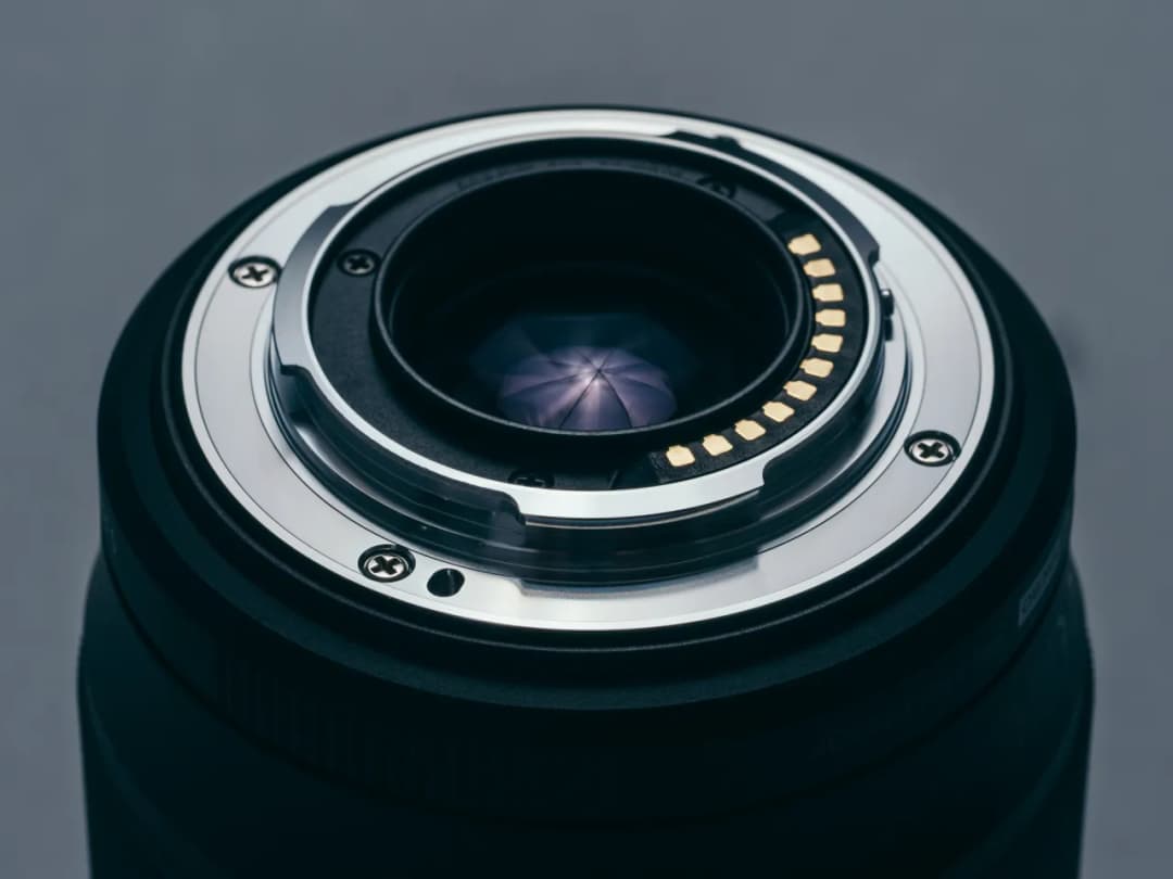 Jaki obiektyw na koncerty wybrać? Poradnik dla fotografów w trudnych warunkach